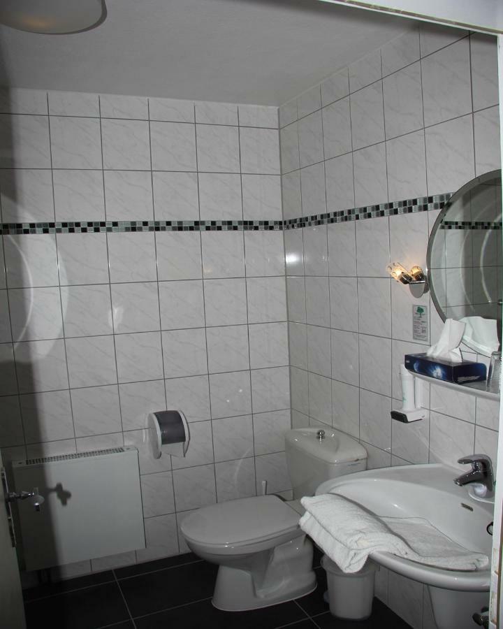 Landhotel Roemerkessel Fuchstal Экстерьер фото